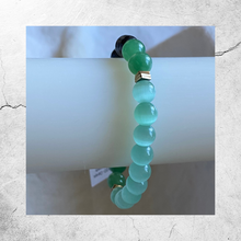 Load image into Gallery viewer, Essential Oil Bracelet || Cat-Eye and Jade Beads in Shades of Green || Black Freshwater Pearls
